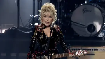 Dolly Parton hatte Krebs: Statement ihrer Vertreter:innen