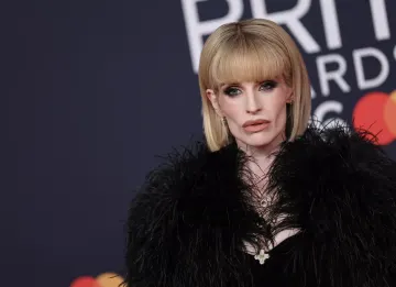 Kelly Osbourne spricht über Gewichtszunahme nach dem Tod ihres Vaters