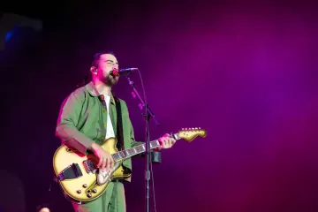 „Scheißt nicht auf den Boden“: Noah Kahan nach Konzert-Eklat